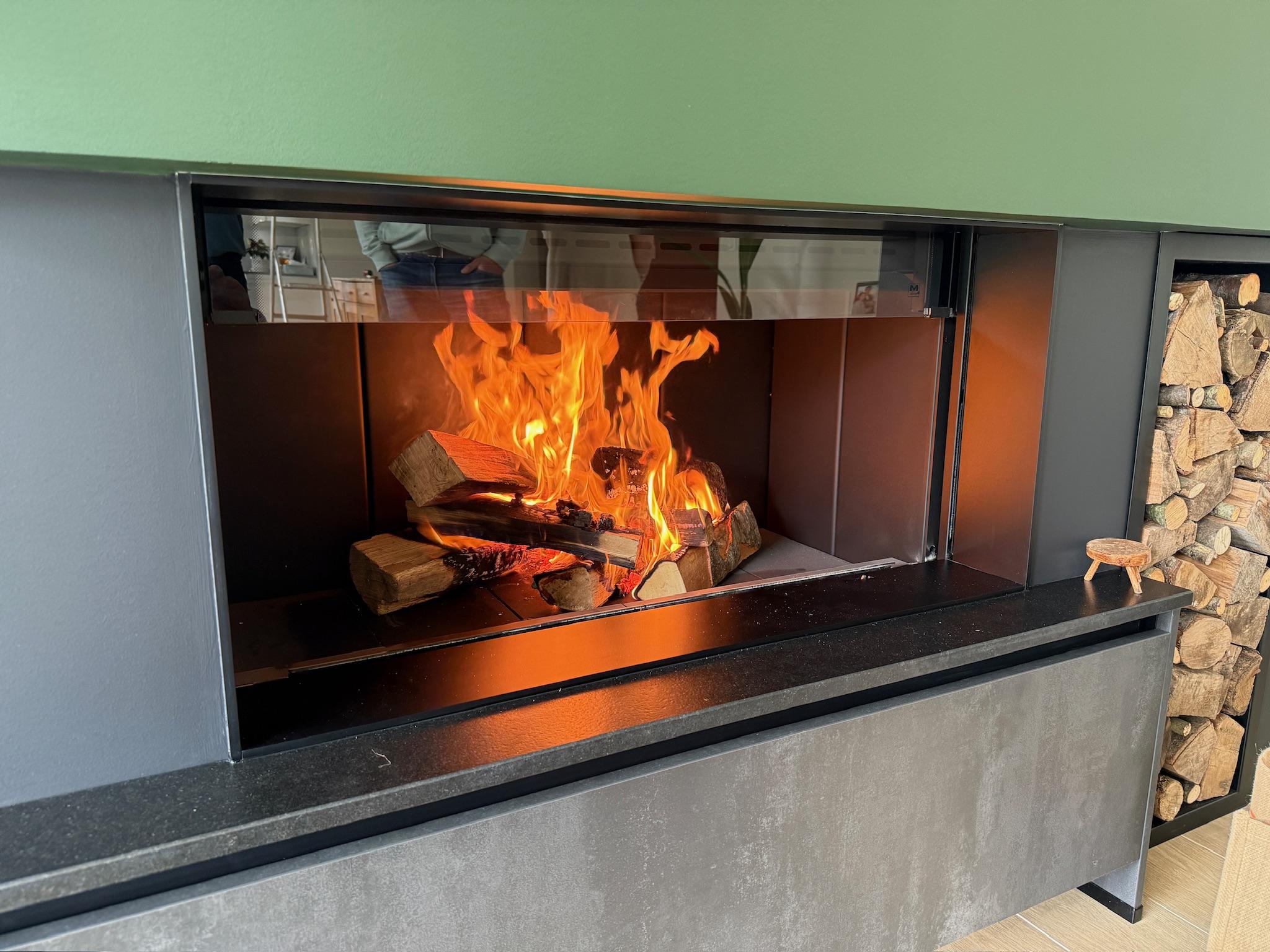 Pose d’une cheminée bois Luna Diamond 1000H à Saint-Contest