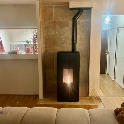 Installation d’un poêle à granulés silencieux Rika à Caen