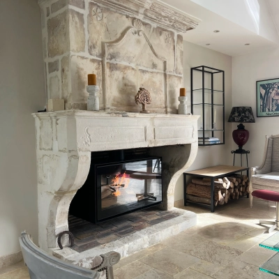 Poêle à bois format XXL avec le Scan 1007 Box installé à Cabourg