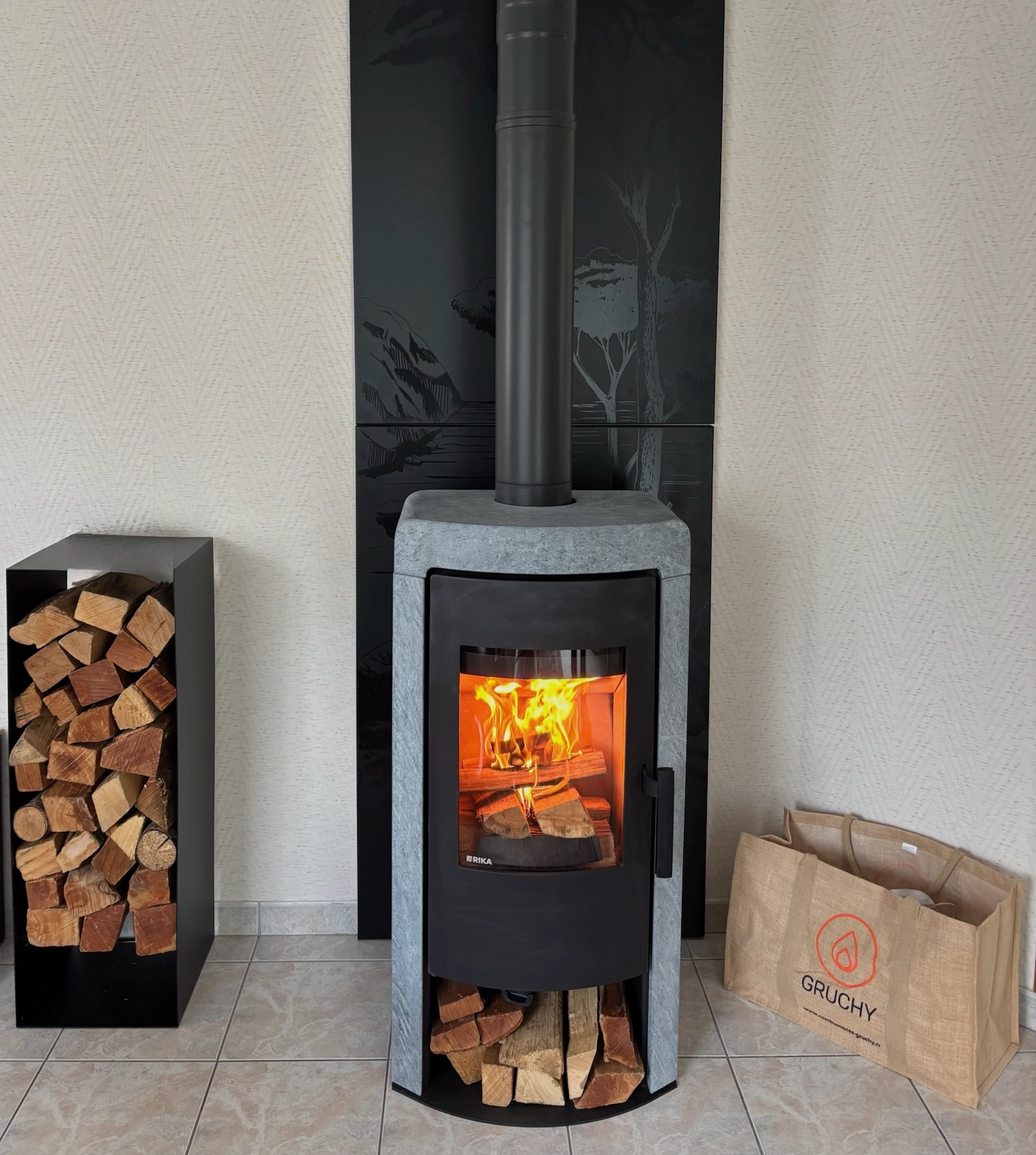 Mise en place d’un poêle à bois Rika Nex à Bretteville-sur-Odon