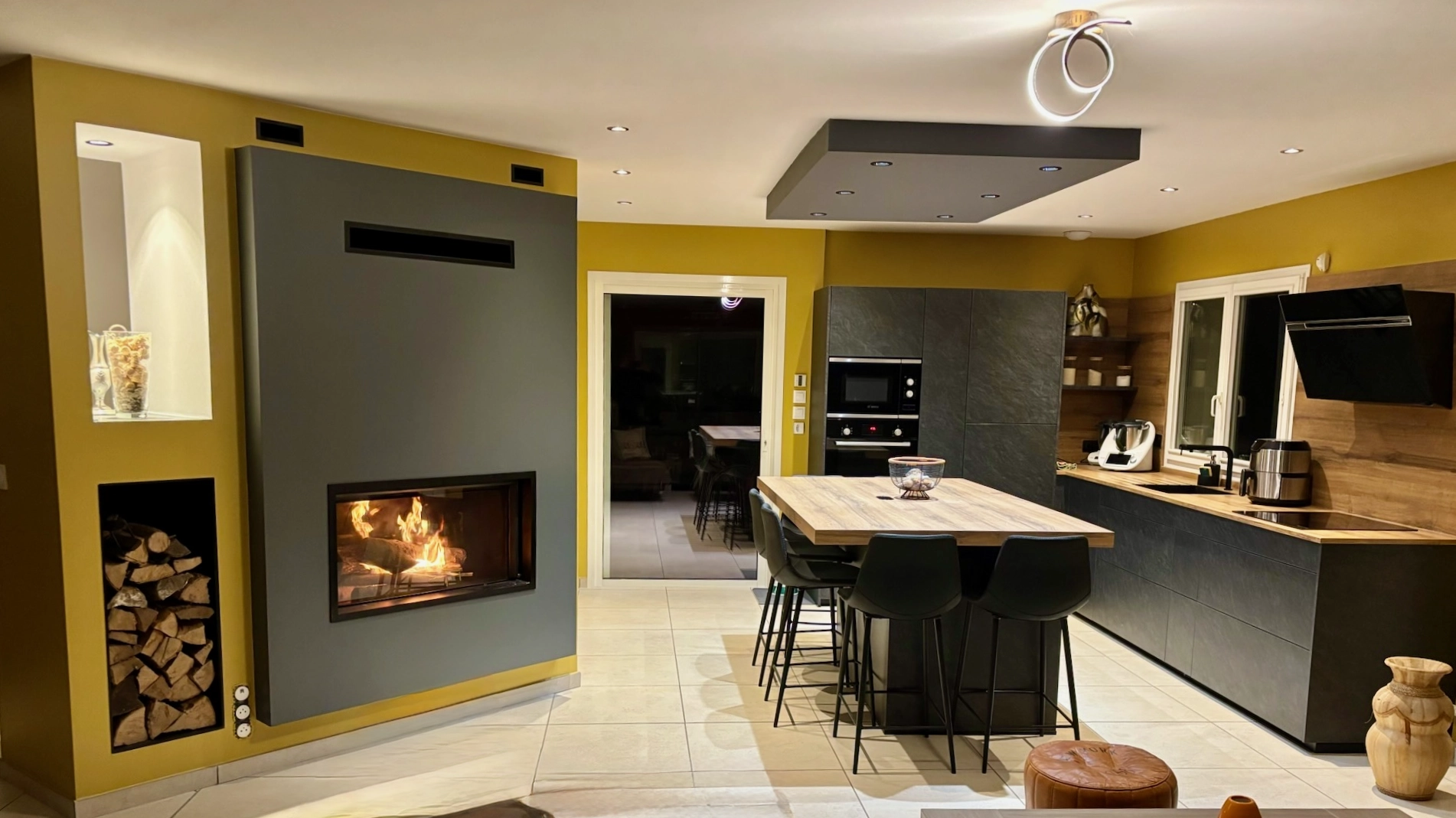 Installation d’une cheminée bois à foyer horizontal à Feuguerolles-Bully