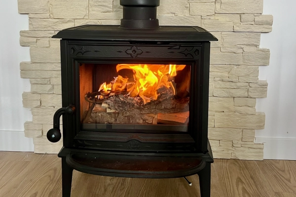 Installation d'un poêle à bois Jotul F100 à Mézidon-Canon