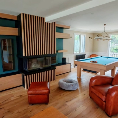 Cheminée Totem Fire Technika 3 faces 1000 installée dans le Calvados