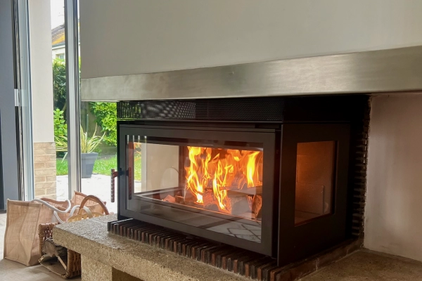 Installation d’un poêle à bois Totemfire Technika à Mondeville