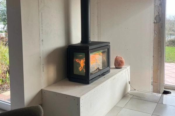 Installation d'un poêle à bois Jotul F620 à Bénouville