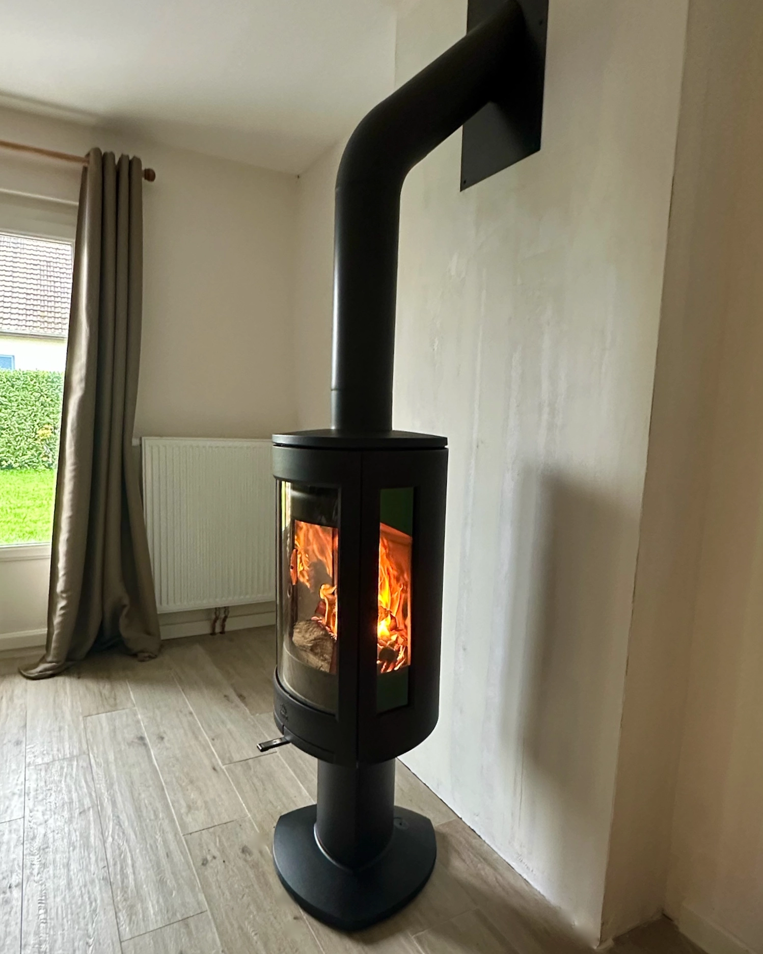 Installation d’un poêle à bois Jotul F373 Advance à Biéville-Beuville